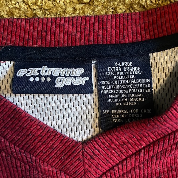 Vintage V-Neck - Picture 2 of 2